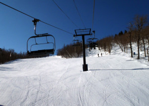 There's a good reason they call this face of Mount Sunapee "The Sunbowl." The new detachable high speed Sunbowl quad eliminates liftlines and cuts your commute time so you can enjoy more runs. (EasternSlopes.com)