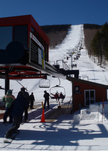 Sunshine and lots of snow at Sunday River. The corn snow that developed arpund noon time was just a bonus! (Tim Jones/EasternSlopes.com)